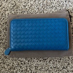 Bottega Veneta Intrecciato Zip Around Wallet - Electrique